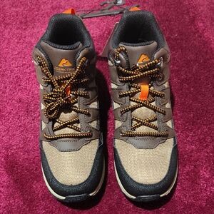 Ozark Trail Boys Brown, Black & Tan Trail Hikers NWT 4